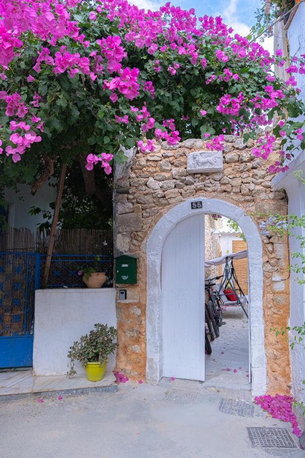 The Venetian Walls 'Central House With Private Courtyard - Charmy & Cheap' Iráclio Exterior foto